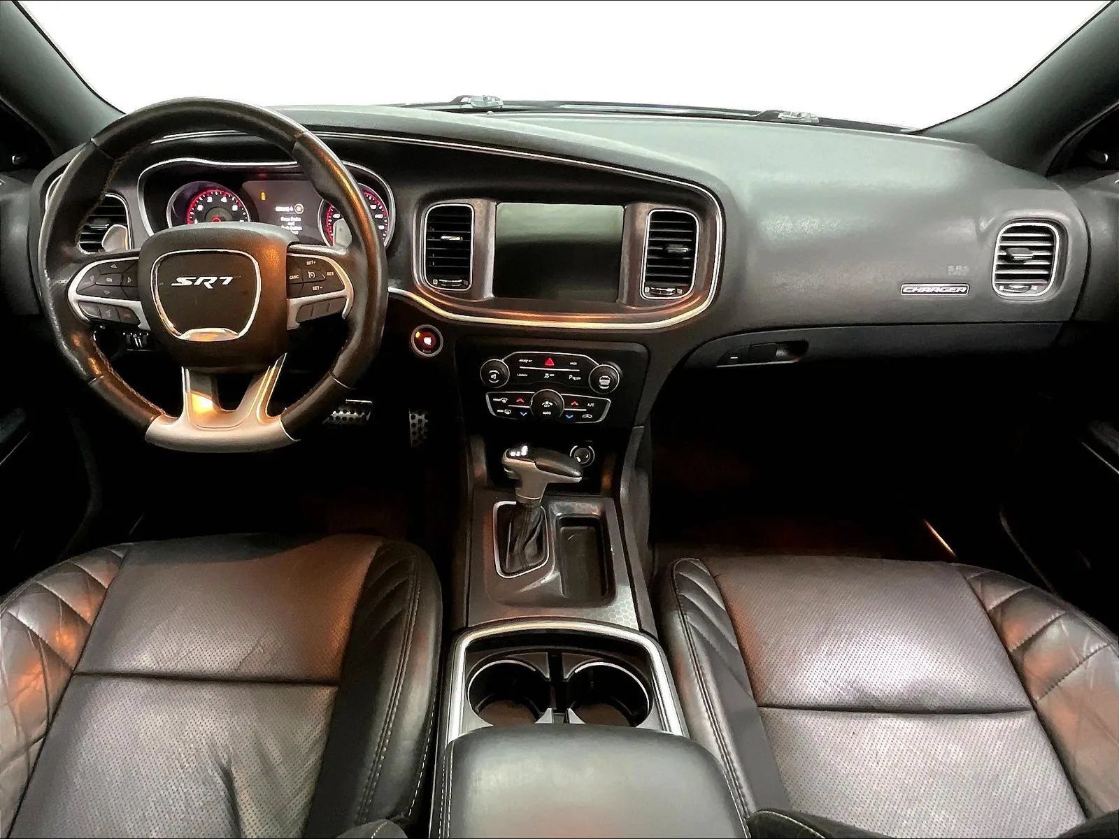 Used 2016 Dodge Charger SRT RWD image 2