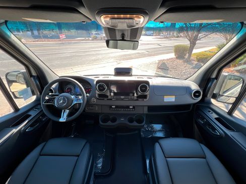 New 2026 Mercedes-Benz Sprinter 2500 image 9