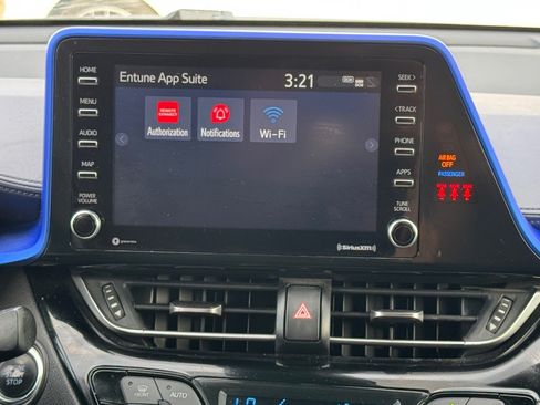 Used 2020 Toyota C-HR XLE FWD image 20