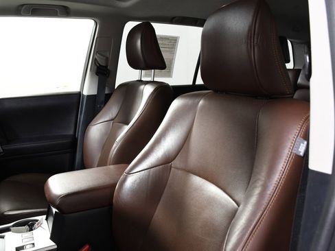 Used 2016 Toyota 4Runner Limited image 17