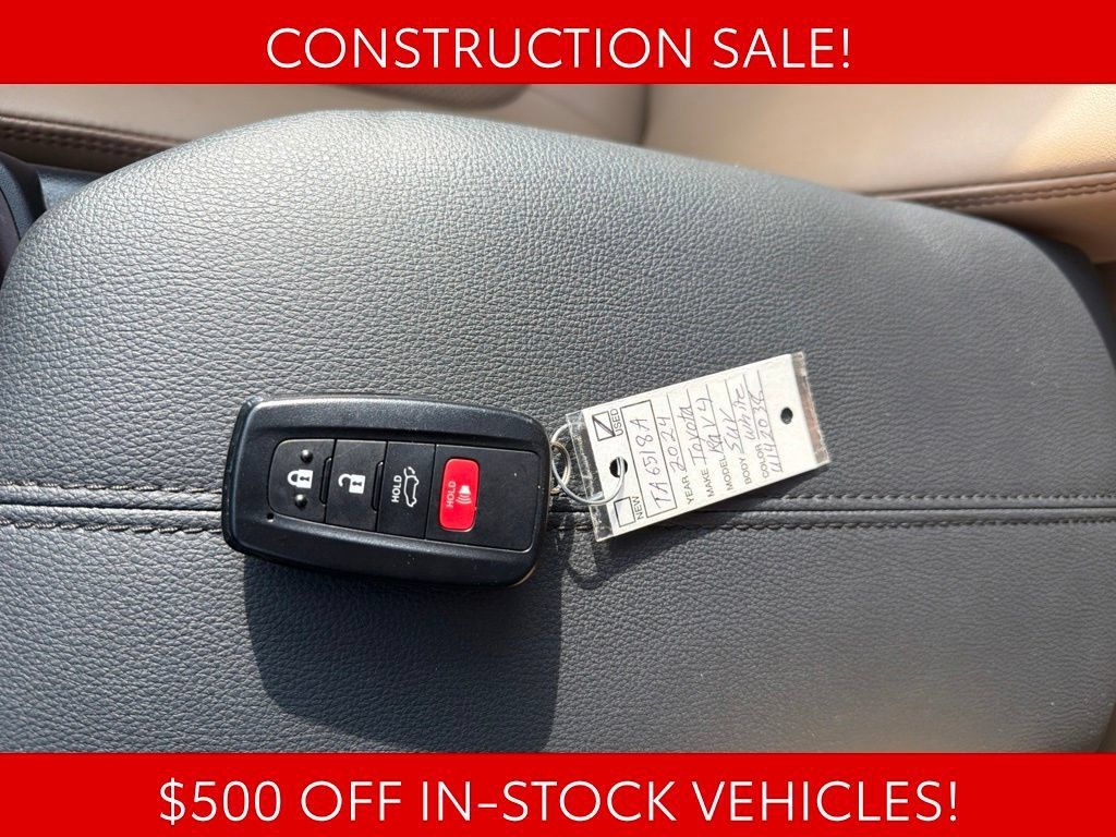 Used 2024 Toyota RAV4 Limited w/ Advanced Technology Package AWD/4WD image 23
