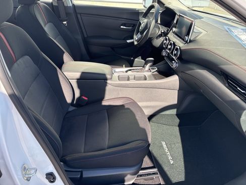 New 2025 Nissan Sentra SR w/ Midnight Edition image 12