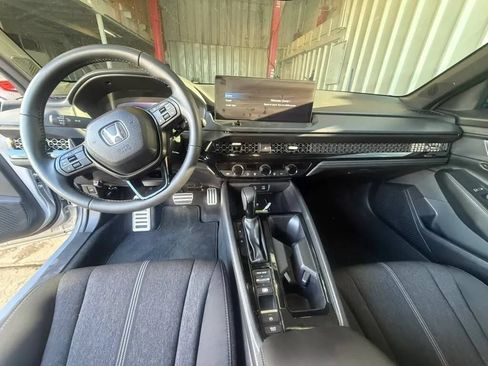 Used 2025 Honda Accord Sport image 13