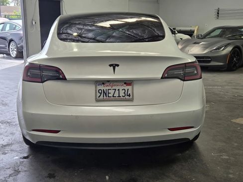 Used 2022 Tesla Model 3 Standard Range RWD image 3