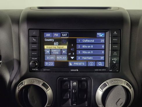 Used 2018 Jeep Wrangler Unlimited Sahara image 19