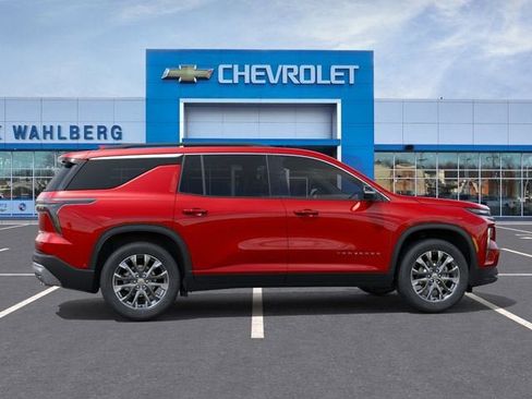 New 2026 Chevrolet Traverse LT w/ Sun and Wheel Package AWD/4WD image 5