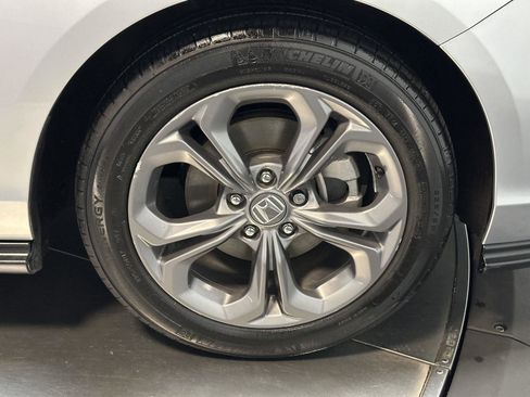 Used 2024 Honda Accord EX image 17