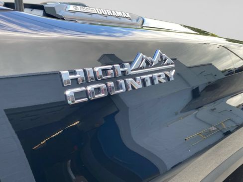Used 2022 Chevrolet Silverado 3500 High Country AWD/4WD image 10