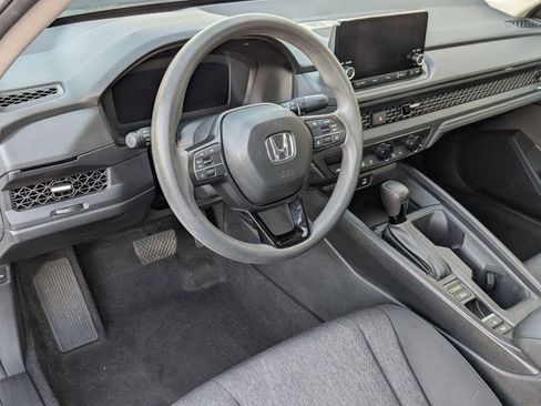 Used 2023 Honda Accord EX image 4