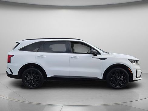Used 2023 Kia Sorento SX FWD image 9
