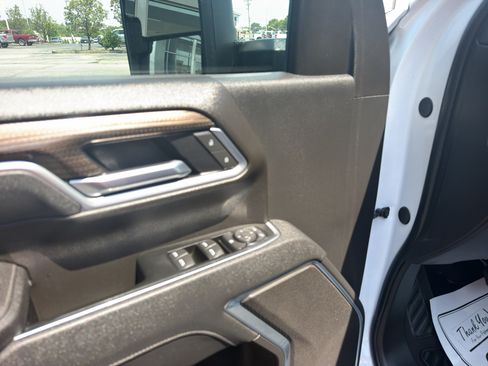 Used 2026 Chevrolet Silverado 2500 LT AWD/4WD image 13