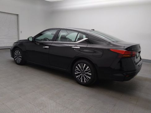 Used 2025 Nissan Altima 2.5 SV FWD image 3