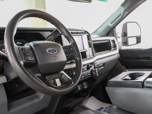 Used 2023 Ford F550 4x4 Regular Cab Super Duty image 23