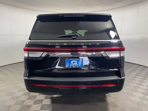 Used 2024 Lincoln Navigator Reserve AWD/4WD image 6