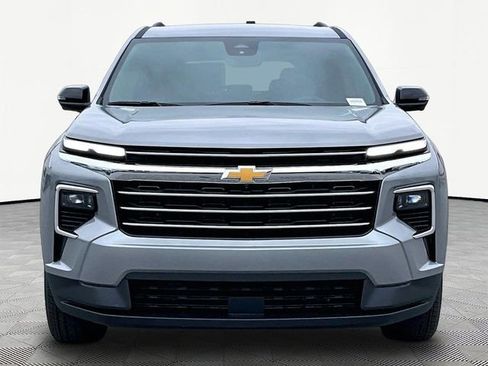 New 2026 Chevrolet Traverse LT w/ Driver Confidence Package AWD/4WD image 2