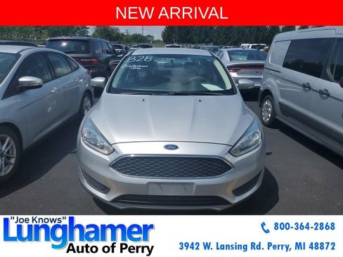Used 2016 Ford Focus SE FWD image 2