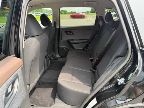 Used 2023 Nissan Rogue S AWD/4WD image 10