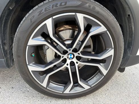 Used 2021 BMW X6 xDrive40i w/ Executive Package 2 AWD/4WD image 5