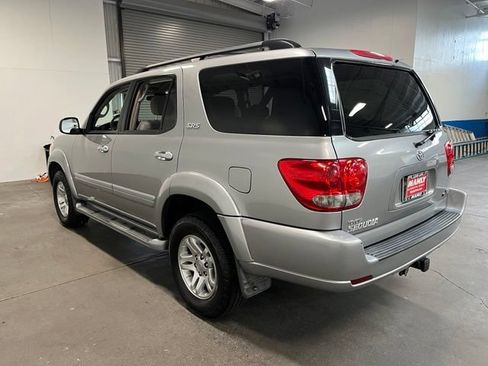 Used 2005 Toyota Sequoia SR5 RWD image 5