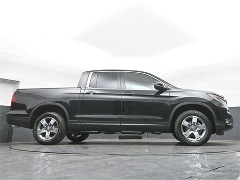 Certified 2025 Honda Ridgeline RTL image 46