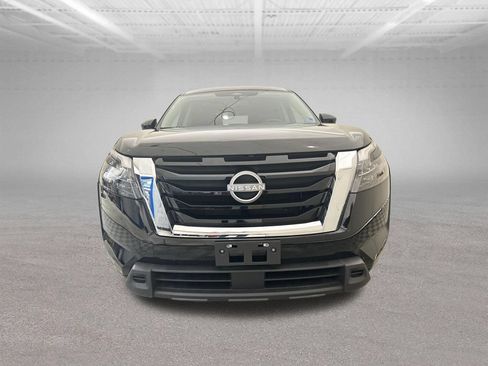Used 2024 Nissan Pathfinder S w/ Cargo Package FWD image 9