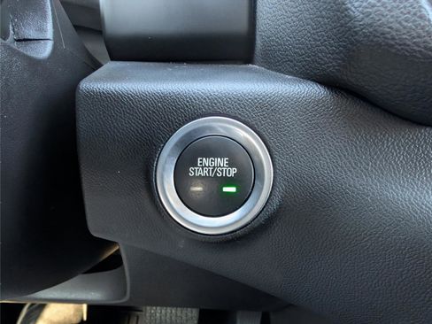 Used 2024 GMC Terrain SLE image 20