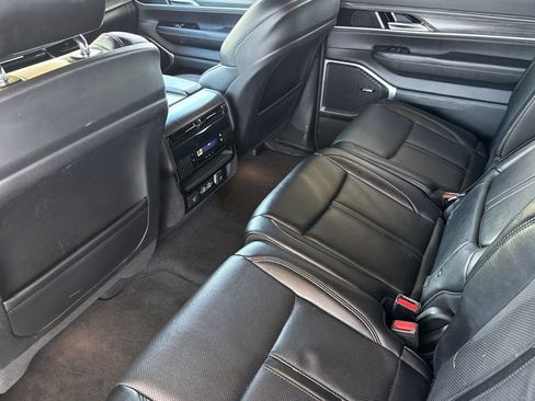 Used 2024 Jeep Wagoneer L Series II w/ Flexible Seating Group image 6