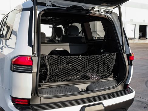 Used 2025 Lexus GX 550 image 75