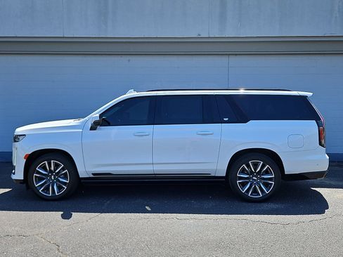 Used 2021 Cadillac Escalade ESV Sport w/ Driver Assist Tech Package image 2