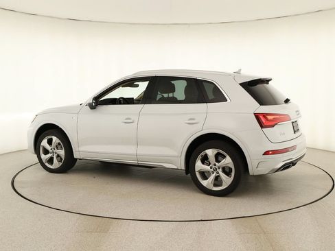 Certified 2023 Audi Q5 2.0T Premium Plus w/ Premium Plus Package AWD/4WD image 3