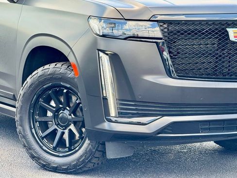 Certified 2022 Cadillac Escalade Sport w/ Touring Package AWD/4WD image 9