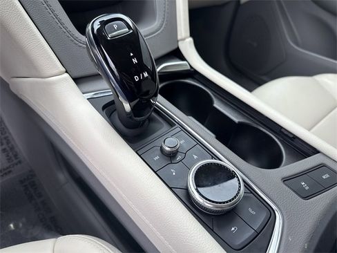 Used 2023 Cadillac XT5 Premium Luxury image 19