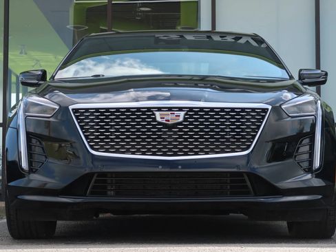 Used 2019 Cadillac CT6 Luxury w/ Driver Awareness Package AWD/4WD image 3