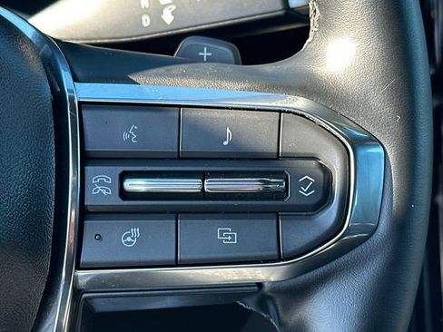 Used 2025 GMC Acadia Elevation image 31