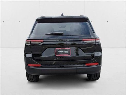 New 2025 Jeep Grand Cherokee Limited w/ Black Appearance Package image 9