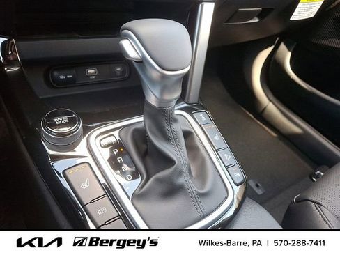 Certified 2025 Kia Seltos EX AWD/4WD image 11