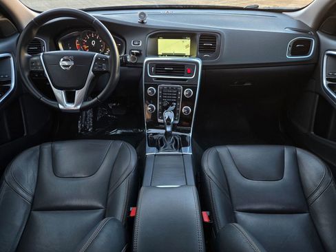 Used 2016 Volvo V60 T5 Cross Country w/ Convenience Package AWD/4WD image 24