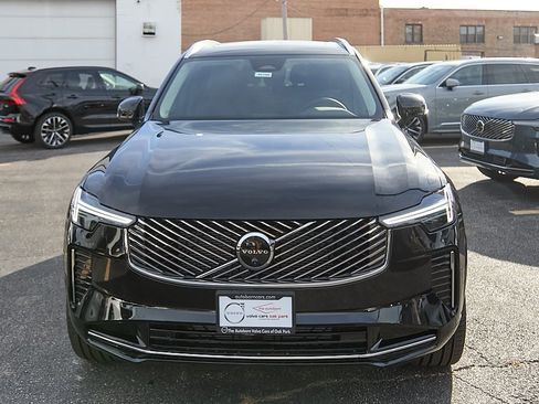 New 2026 Volvo XC90 B6 Plus w/ Protection Package Premier image 5