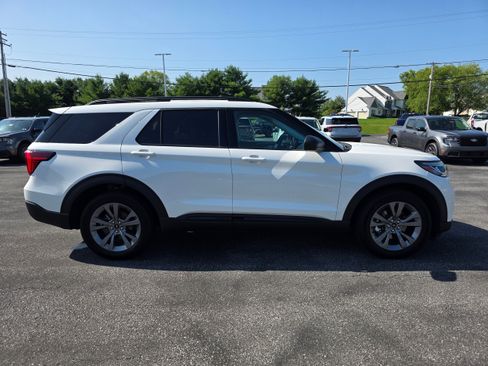 Used 2026 Ford Explorer Active w/ Active Comfort Package AWD/4WD image 6