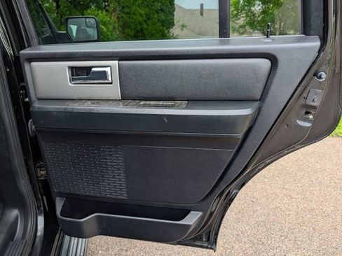Used 2017 Ford Expedition Limited AWD/4WD image 38