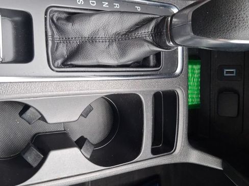 Used 2019 Ford Escape SE FWD image 9