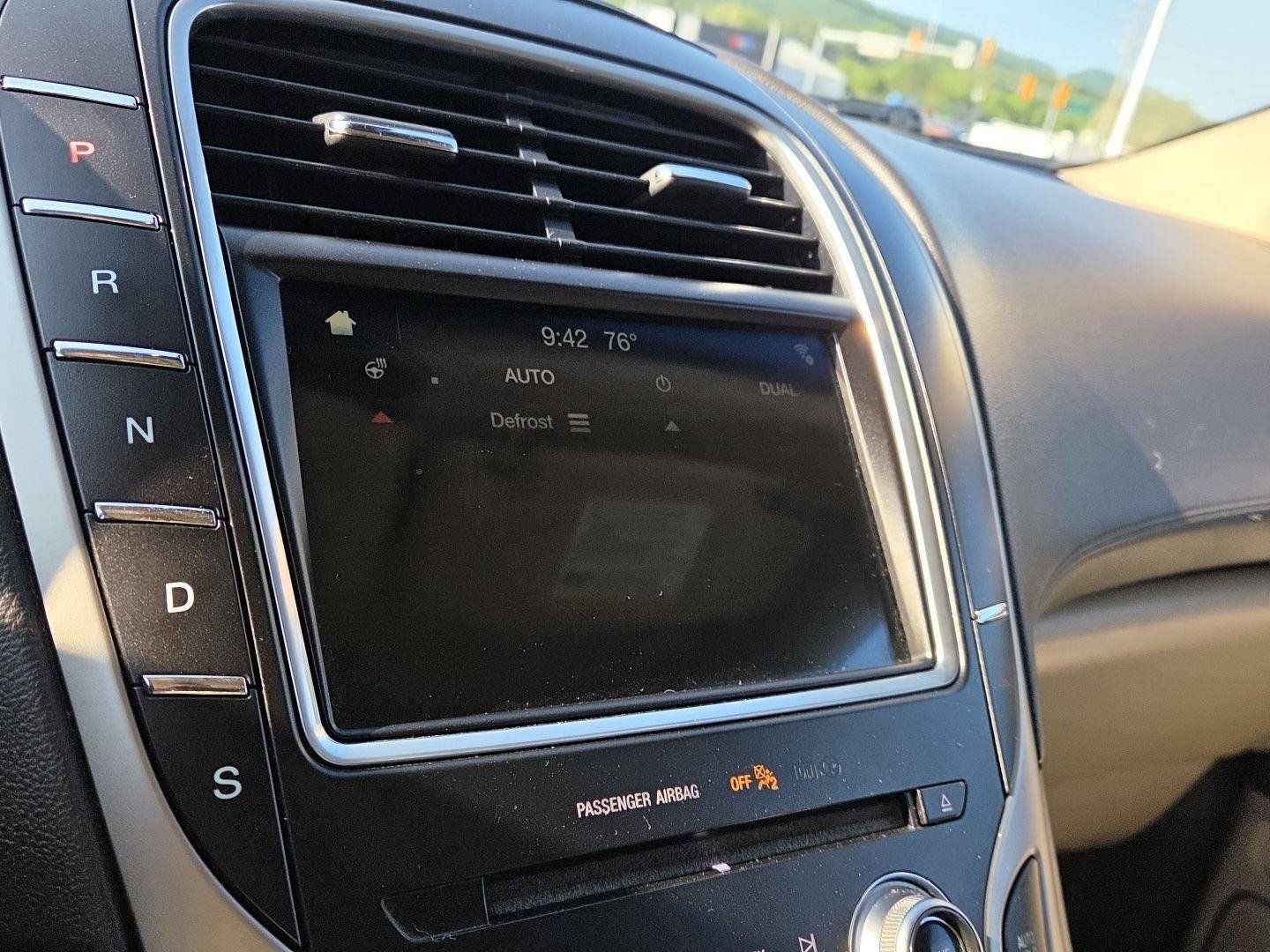 Used 2018 Lincoln MKX Select w/ Select Plus Package AWD/4WD image 32