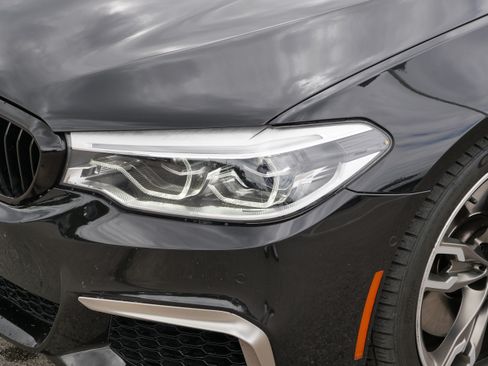Used 2018 BMW M550i xDrive AWD/4WD image 16