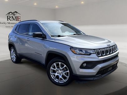 Used 2022 Jeep Compass Latitude w/ Mopar Graphics Package