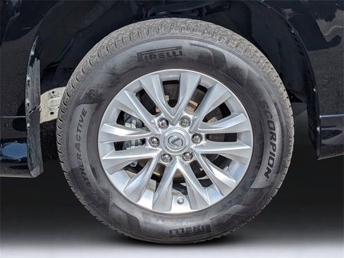 Used 2022 Lexus GX 460 Premium w/ Premium Plus Package image 10