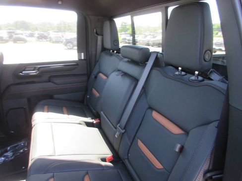 New 2026 GMC Sierra 2500 AT4 w/ AT4 Premium Plus Package AWD/4WD image 14