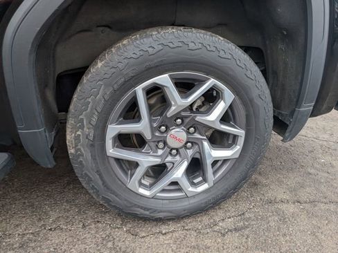 Used 2023 GMC Sierra 1500 SLT w/ SLT Premium Plus Package image 26