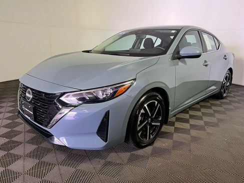 Used 2024 Nissan Sentra SV FWD image 3