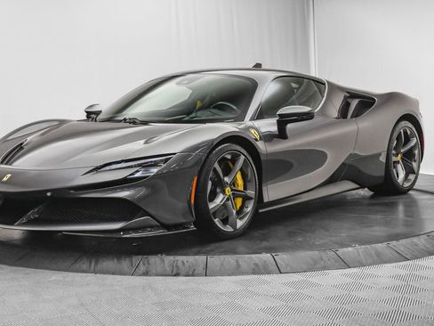 Used 2022 Ferrari SF90 Stradale image 4