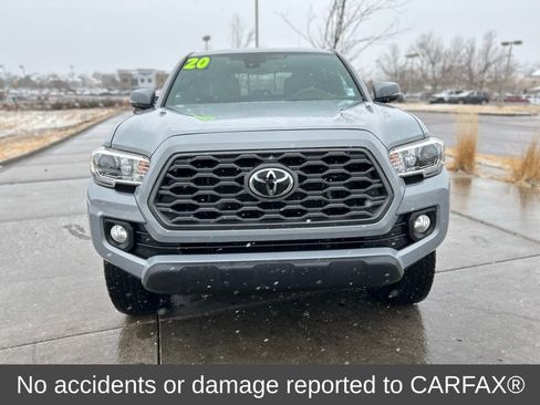 Used 2020 Toyota Tacoma TRD Off-Road image 2